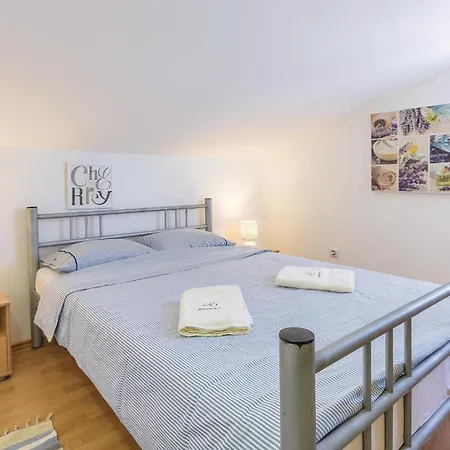 Apartment Amazing In With Wifi Medulin